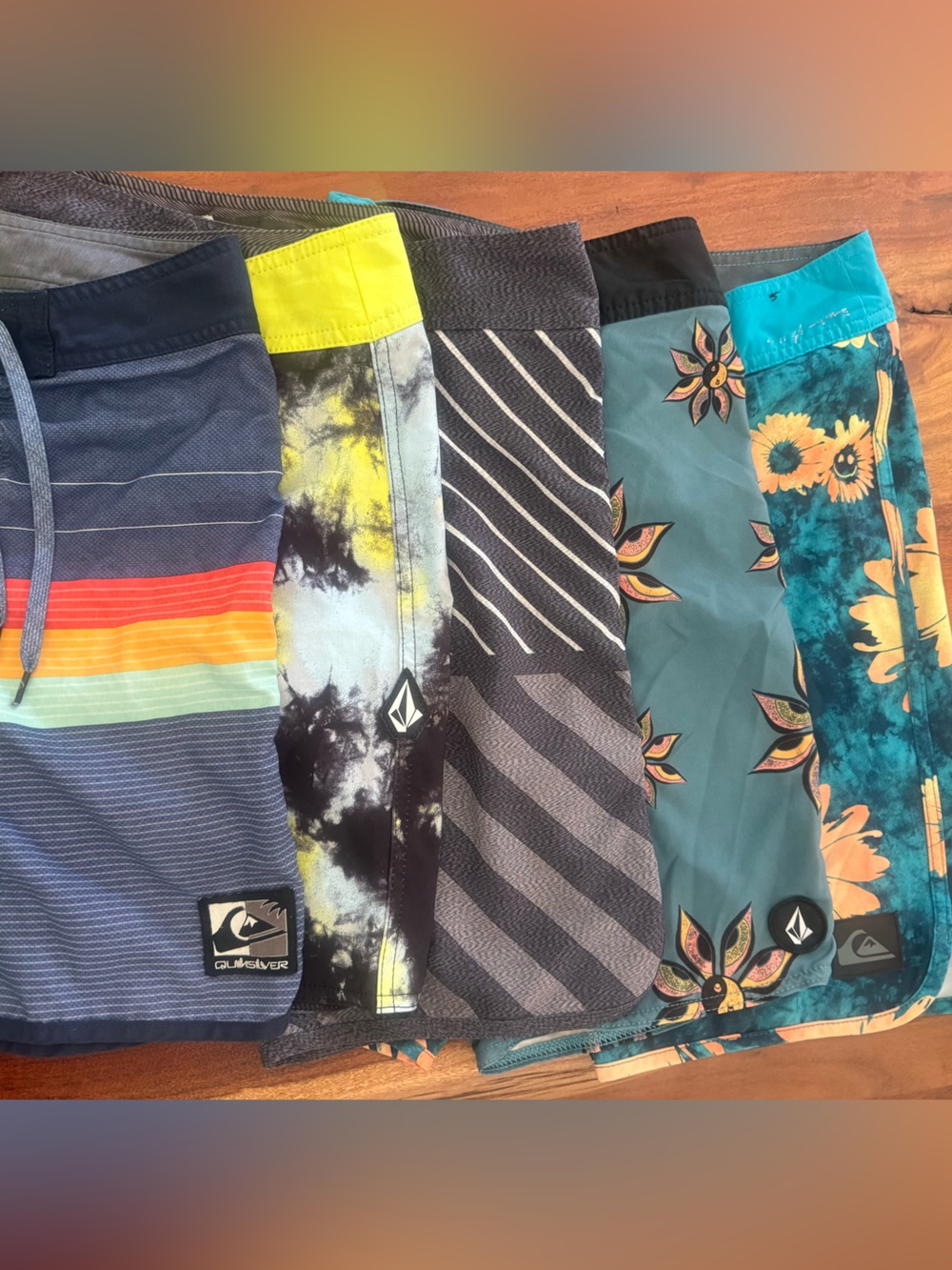 5 different board shorts Quiksilver and Volcom size 27